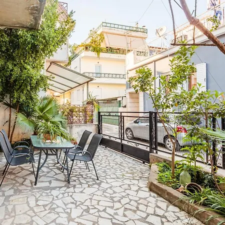 Apartamento Eva's Sweet Studio With Garden, In The City Center *