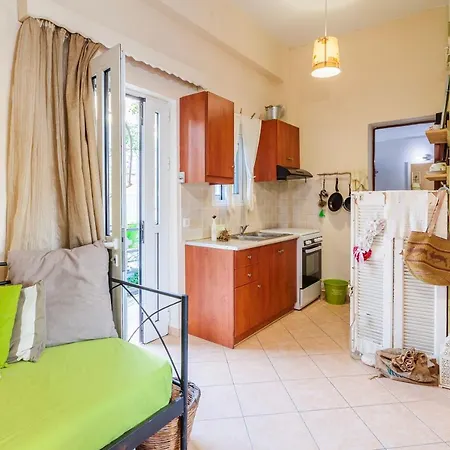 Eva's Sweet Studio With Garden, In The City Center *
