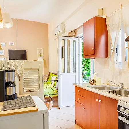 Eva's Sweet Studio With Garden, In The City Center Appartement